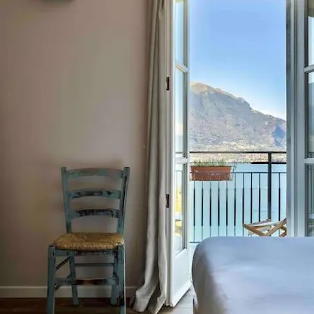 Il Noce View Lezzeno